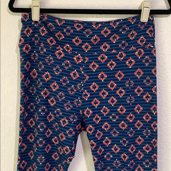 NWT Tall and Curvy LuLaRoe Leggings - Picture 2 of 4